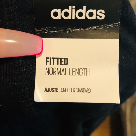 🔐Adidas fitted leggings🔐 - Picture 5 of 5